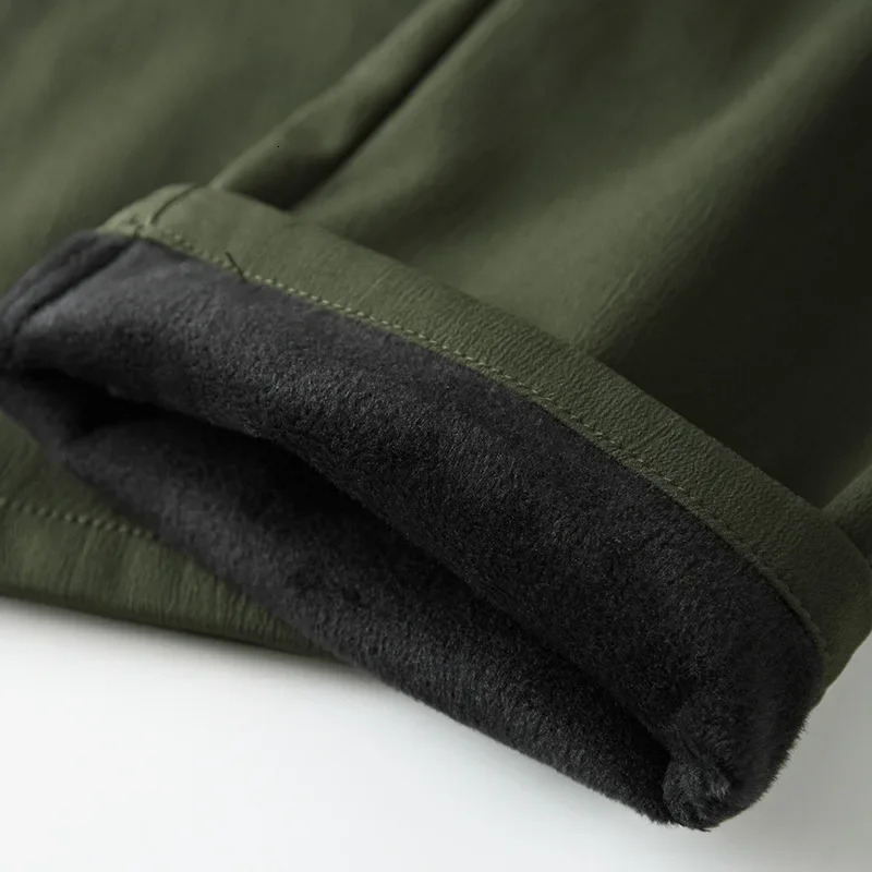Mens Fleece Tactical Pants Winter Warm Cargo Pant Casual Soft Shell Working Trousers Thick Waterproof Plus Size 4XL 240806
