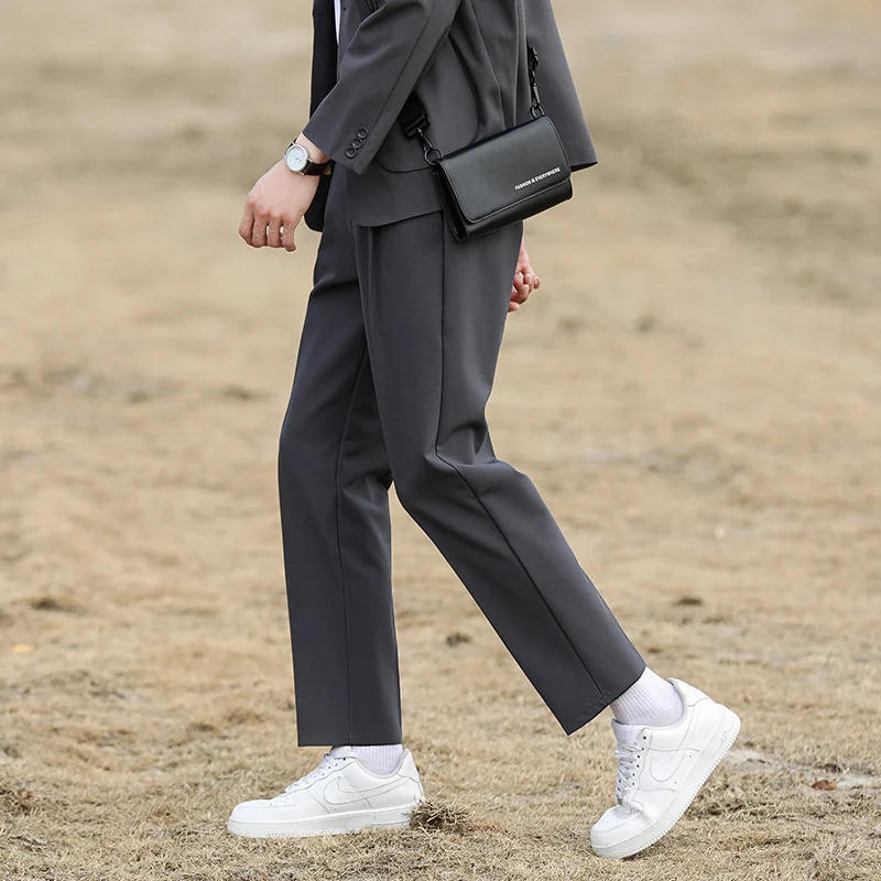Elastic Waist Small Feet Slim Korean Style Pleated Tapered Blazer Trousers Streetwear Fashion Men Solid Color Casual Pants 240807