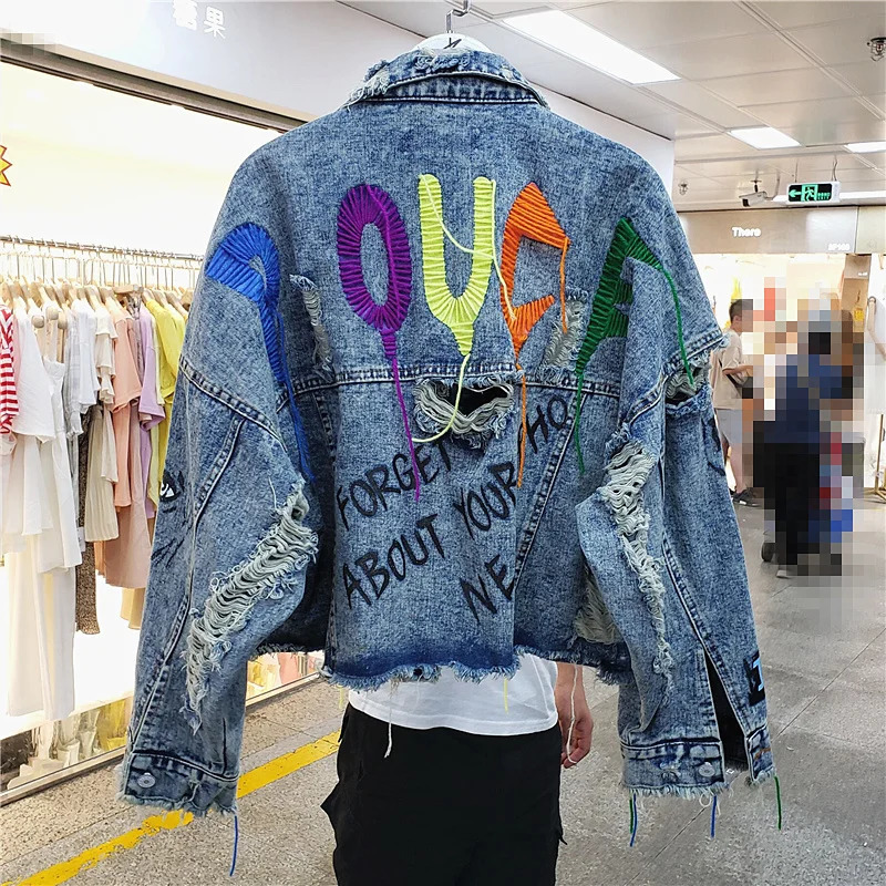 Spring Fashion Rivet Graffiti Print Holes Denim Jacket Coat Women Outerwear Streetwear Loose Casual Short Jeans Jacket Female 240806