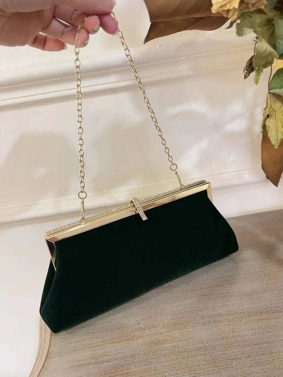 Black Velvet Dinner Clutch Wedding Handbag Annual Meeting Small Bag with Formal Wallet Single Shoulder Fashion Evening 240806Z