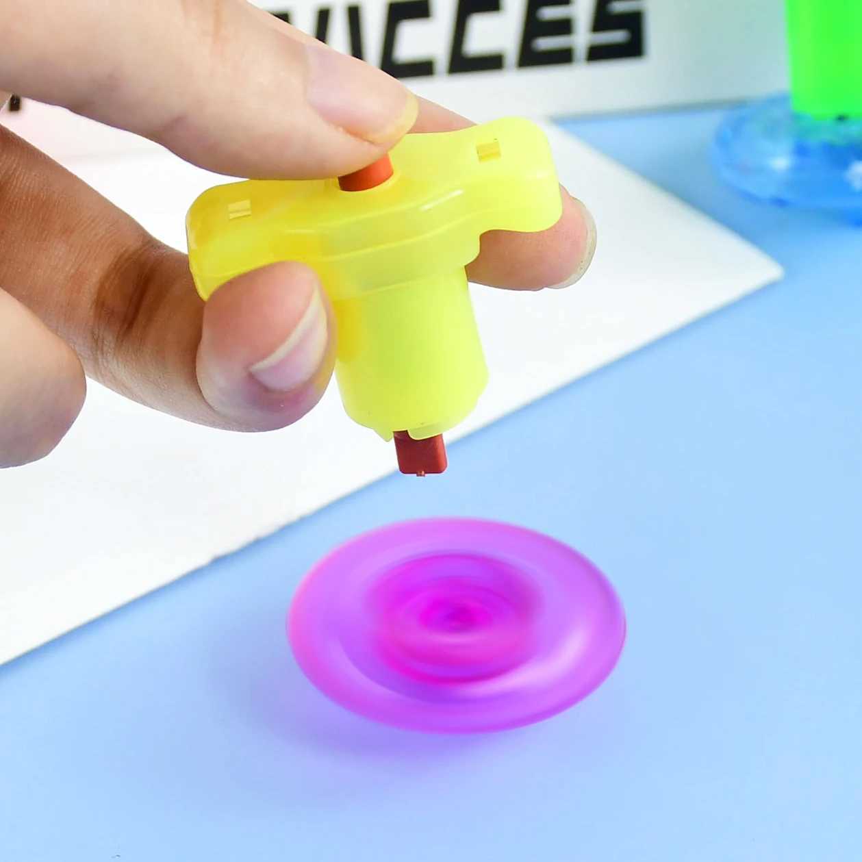10pcs Mini Gyroscope Spinning Toys Color Torsion Speed Finger Spinning Tops For Kids Birthday Party Gifts Pinata Filler Rewards Y240803