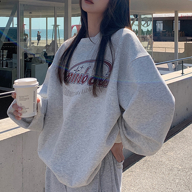 Plush loose casual hoodie for women in autumn and winter, ancient round neck long sleeved base shirt, top, clothing