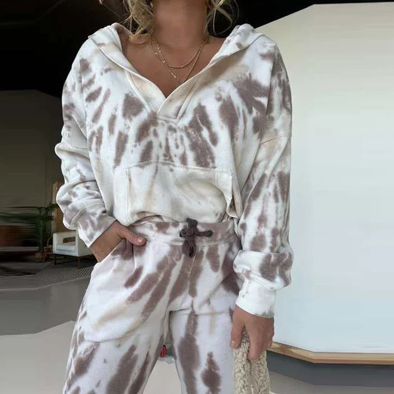 Retro Women Autumn Casual Leopard Print Sweater Hooded TopPants Set Womens Two Piece Fashion Sports Suit O Neck Top and Pants 240807