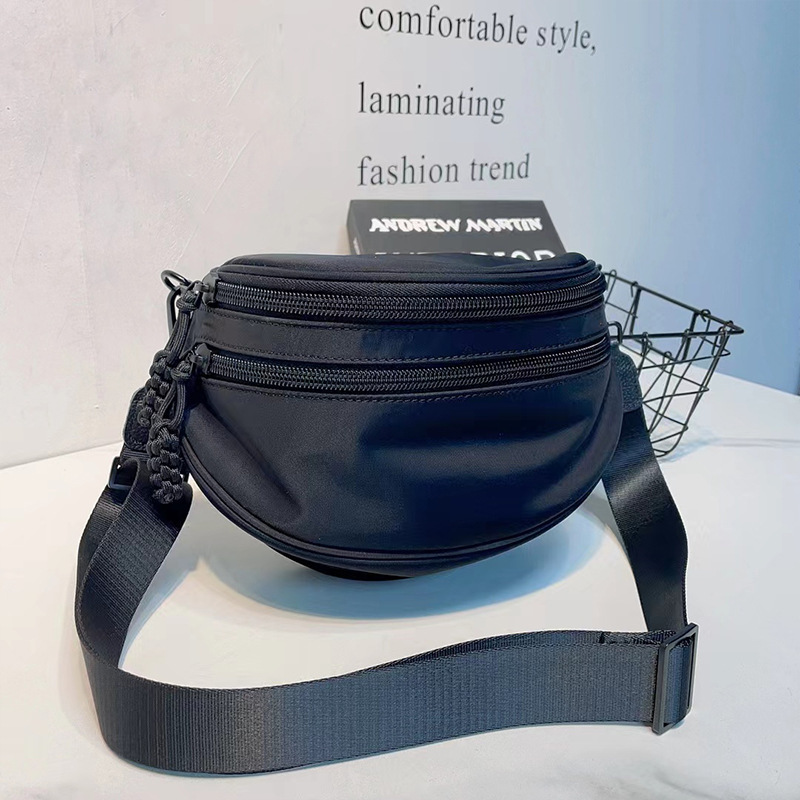 Casual crossbody bag Women's bag New waterproof Oxford cloth single shoulder bag Trend saddle bag personality simple commuter bag