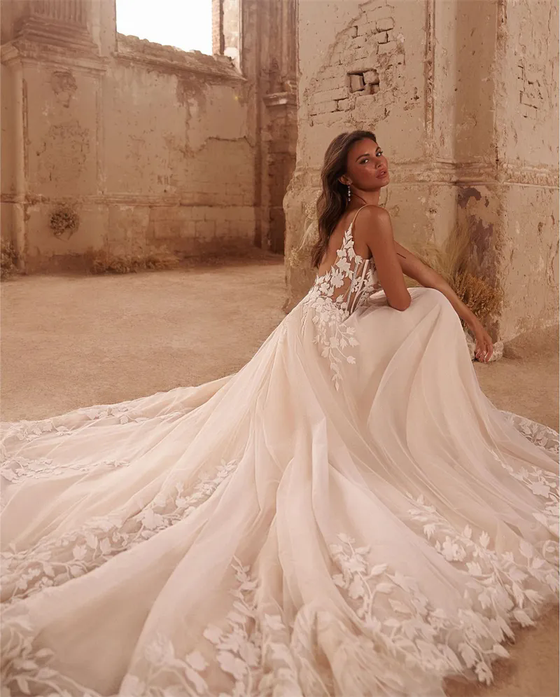 New Sexy Spaghetti Tulle A-line Wedding Dresses Illusion Floral Flowers Appliques Lace Bridal Gowns Sweep Train Princess Vestidos De Novia