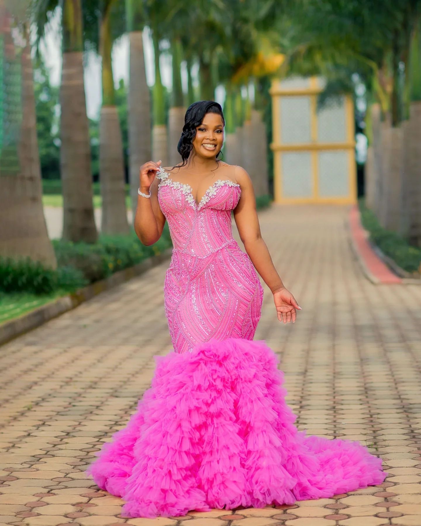 2024 Plus Size Hot Pink Mermaid Prom Dress Lacefull Promdress Tiers Crystals Evening Formal Party Second Reception Birthday Engagement Gowns Dresses Z