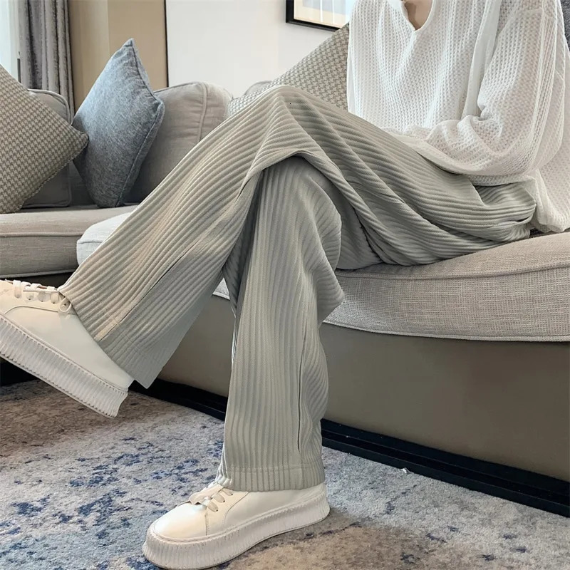 Summer Pleated Pants Men Fashion Oversized Ice Silk Pants Men Japanese Streetwear Loose Straight Pants Mens Casual Trousers 240807