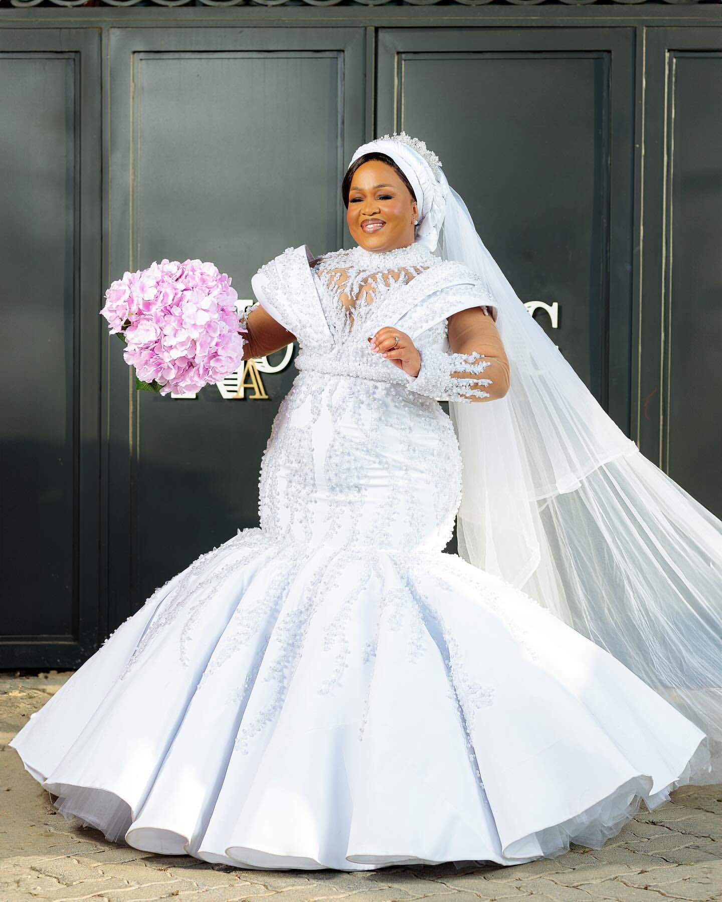 2024 Arabic Aso Ebi Plus Size White Mermaid Wedding Dresses Lacefull Pearls Stylish Vintage Bridal Gowns Dress Vestidos De Novia ZJ211