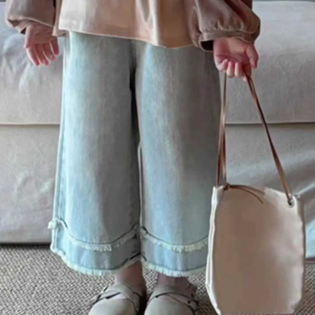 Jeans Korean Retro Light Blue Washed Girls Jeans Childrens 2024 Spring New Loose and Versatile Straight Leg Pants Wide Leg Pants