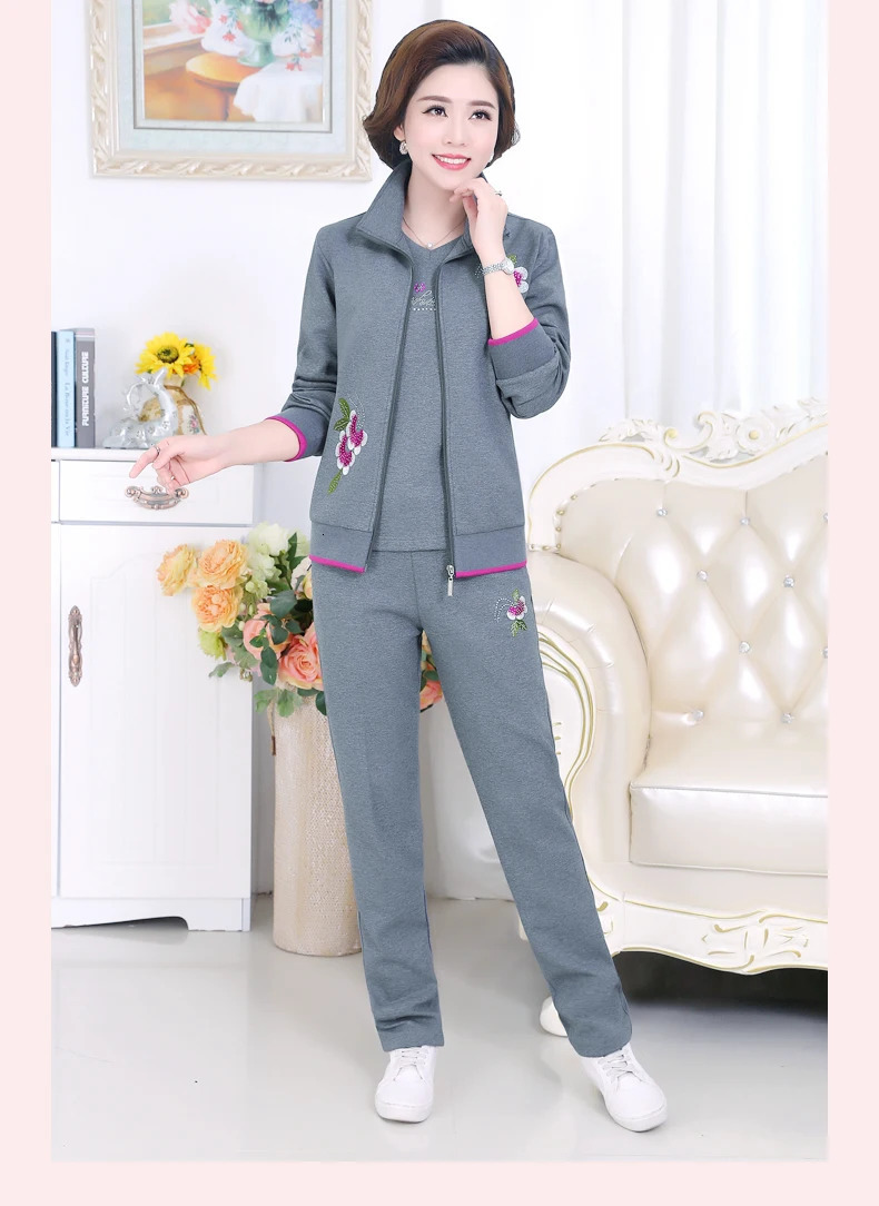 Leisure Sports suit female Large size Middle age clothing Autumn Fashion 3-piece set printing pants sporting suits 4XL 240807