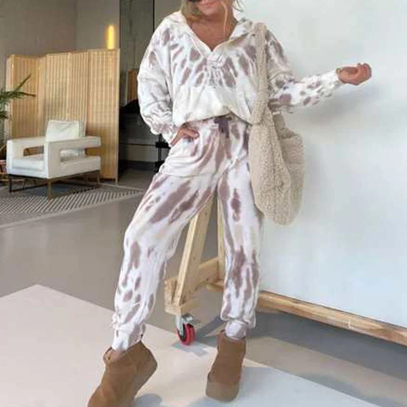 Retro Women Autumn Casual Leopard Print Sweater Hooded TopPants Set Womens Two Piece Fashion Sports Suit O Neck Top and Pants 240807