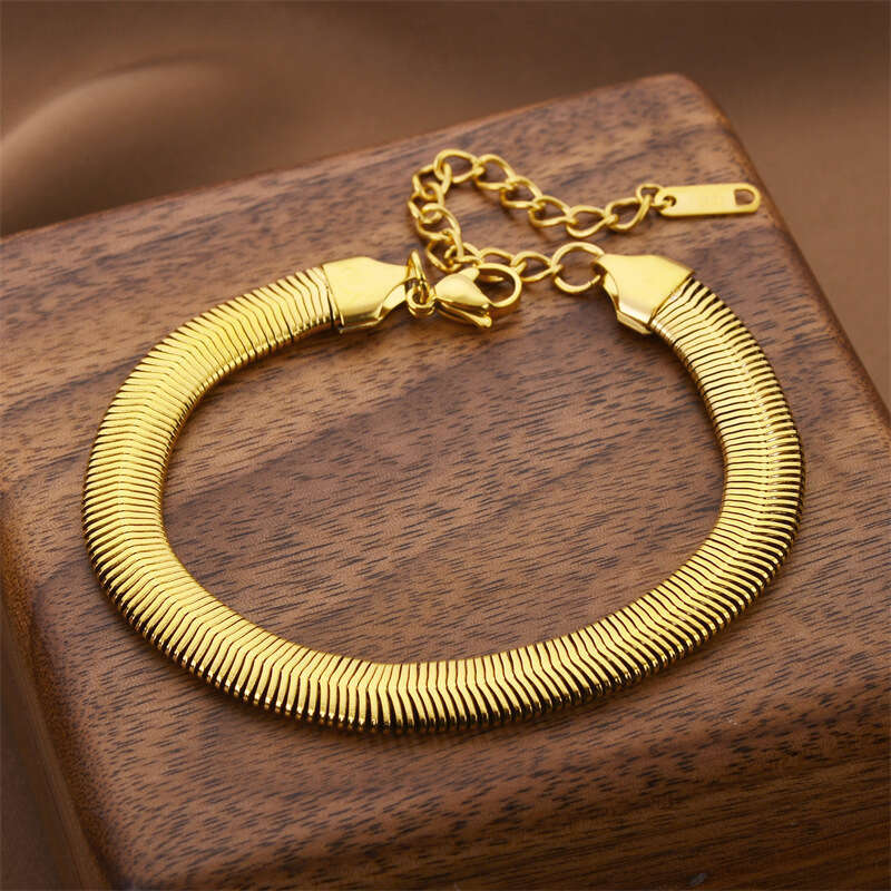 Fashionable minimalist 8mm flat snake bone chain titanium steel bracelet for women, trendy internet celebrity, personalized and niche design, handmade