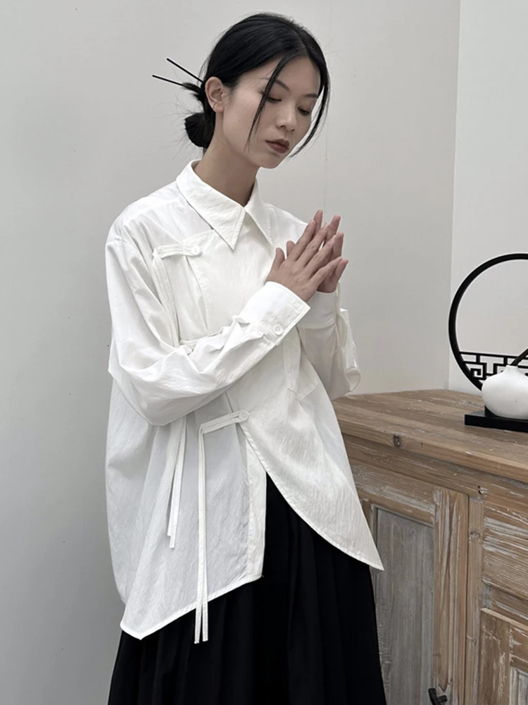EAM Women White Buckle Irregular Big Size Blouse Lapel Long Sleeve Loose Fit Shirt Fashion Spring Autumn 1DF7846 240807