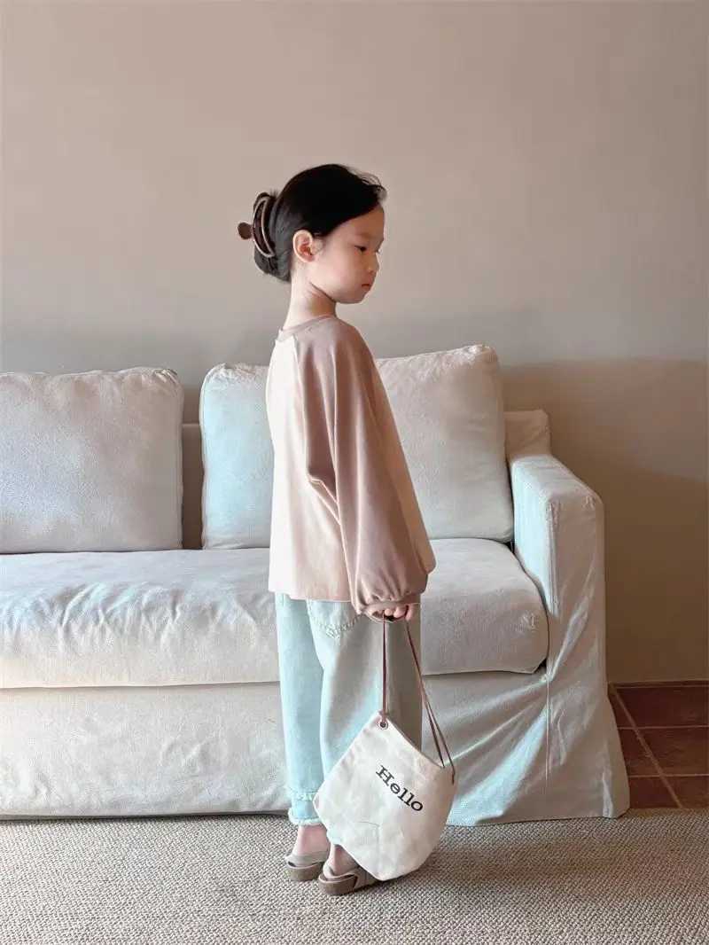 Jeans Korean Retro Light Blue Washed Girls Jeans Childrens 2024 Spring New Loose and Versatile Straight Leg Pants Wide Leg Pants