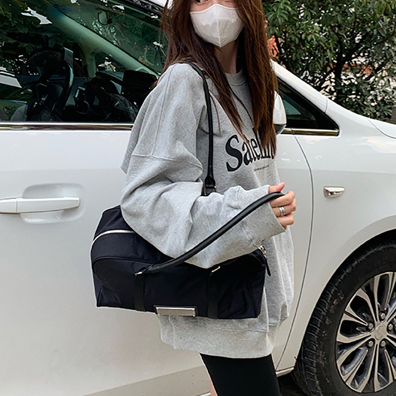 Plush loose casual hoodie for women in autumn and winter, round neck long sleeved base shirt, top, Korean women's clothing