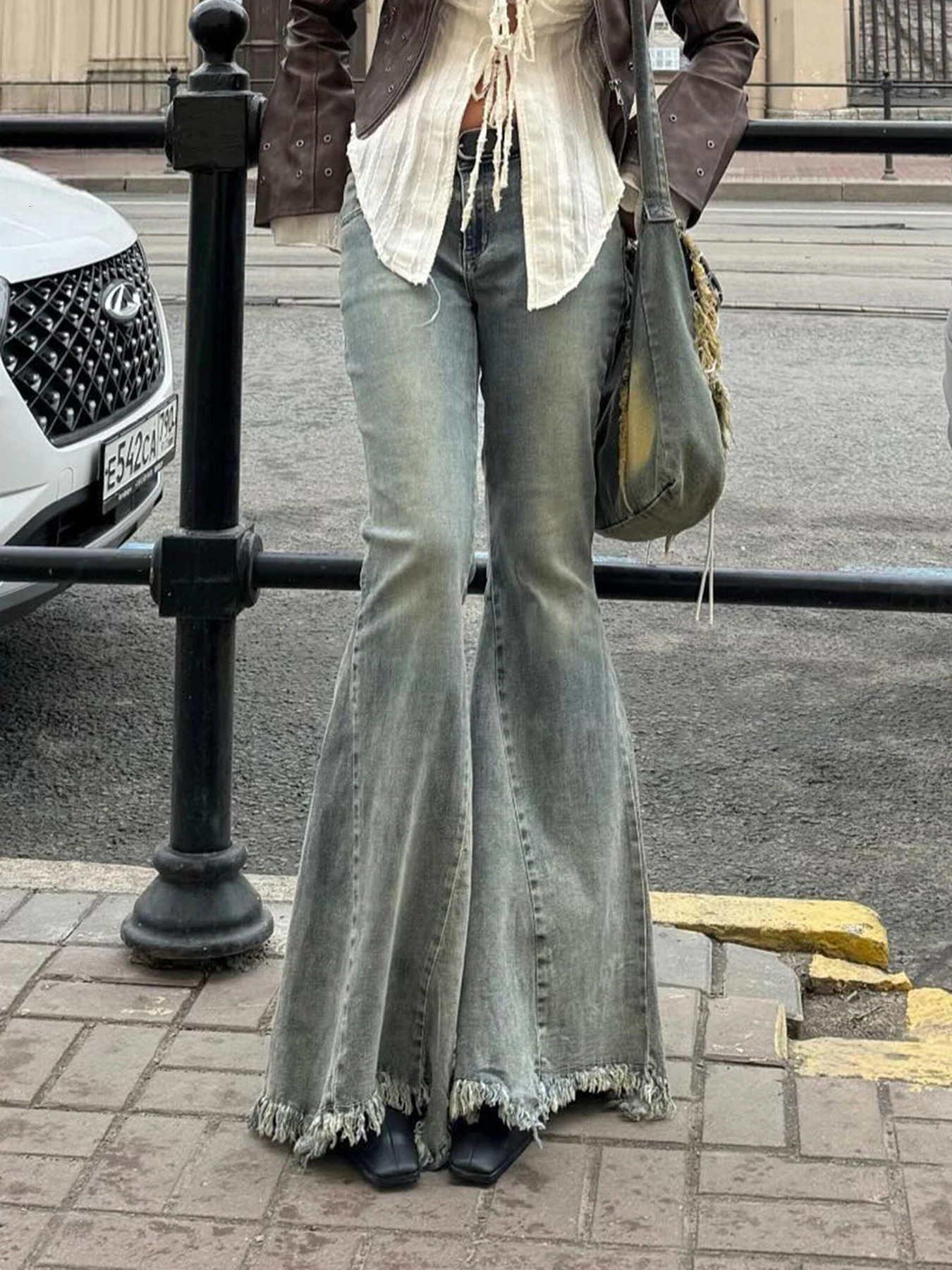 Weekeep Distressed y2k Jeans Vintage 2000s Low Rise Flared Pants Korean Fashion Denim Boot Cut Pants for Women Harajuku Trousers 240807