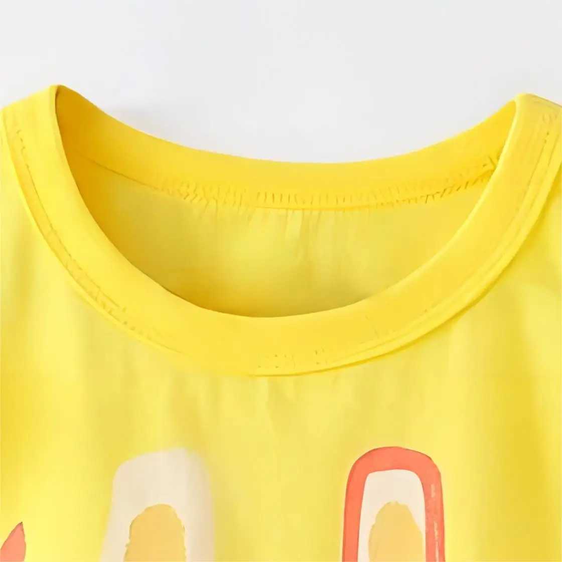 Baby girl yellow white rabbit eating carrot cartoon printed T-shirt summer short sleeved T-shirt casual and comfortableW240718