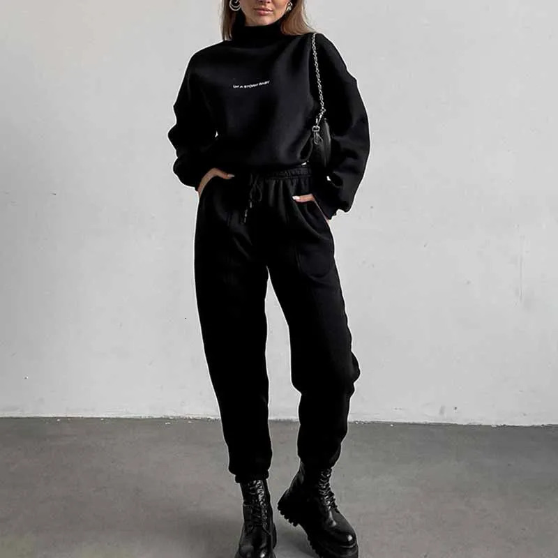 Women Tracksuit 2 Piece Set Sweatshirt And High Waist Sports Pants Warm Suit Autumn Winter Ladies Fashion Sportswear Set 240807