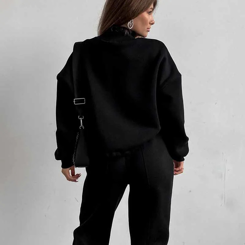 Women Tracksuit 2 Piece Set Sweatshirt And High Waist Sports Pants Warm Suit Autumn Winter Ladies Fashion Sportswear Set 240807