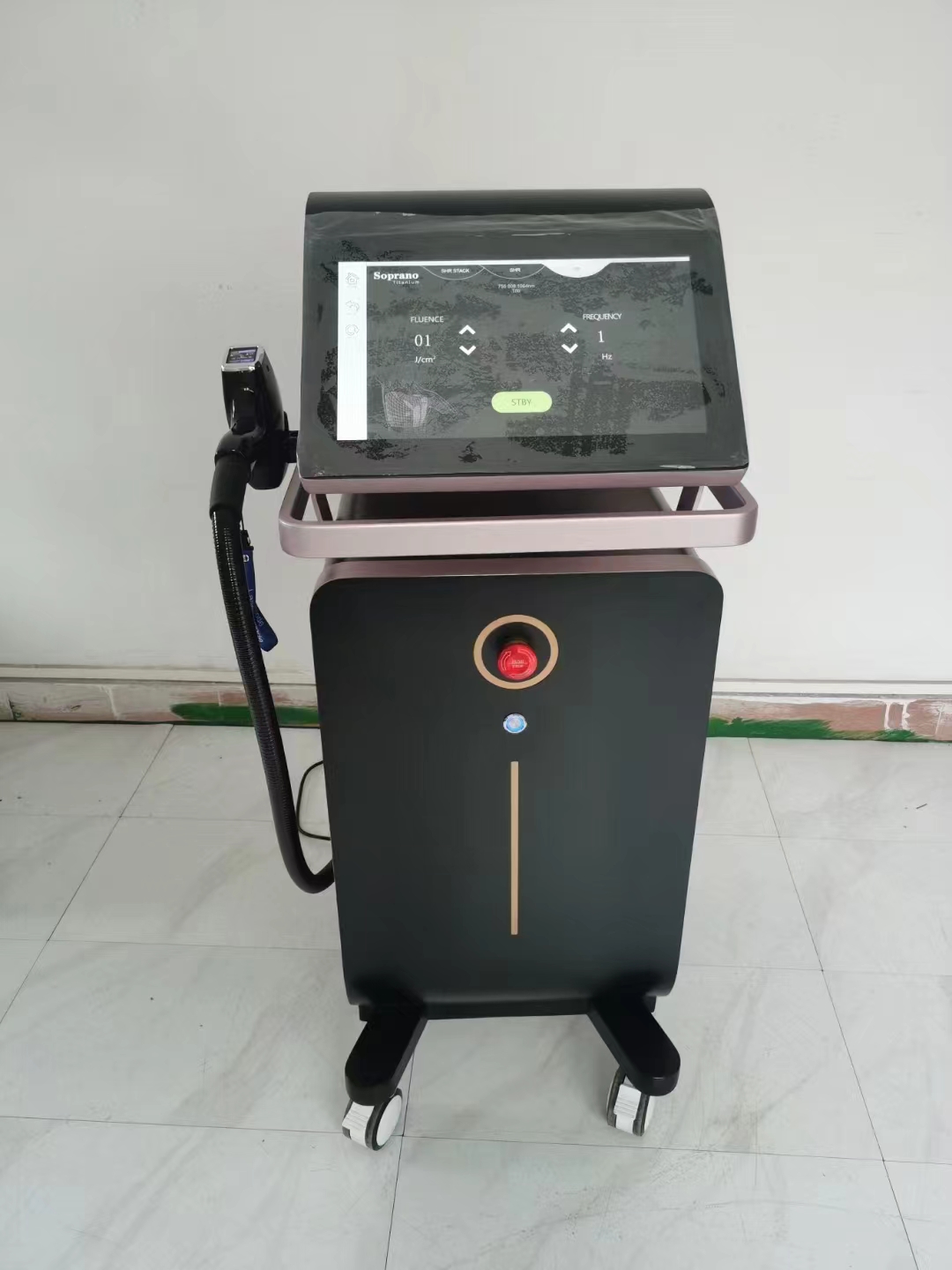 Newest Diode Laser Permanent Hair Removal 1600W Powerful Ice Painless Diode Laser Smart 808nm Hair Remove Machine Sale Price