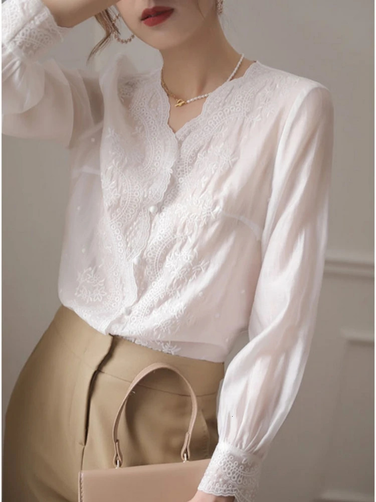 French Embroidery Flower Lace Womens Shirt V Neck Sweet Long Sleeve Linen Blouse Autumn Loose Elegant Sunscreen Top 16108 240807