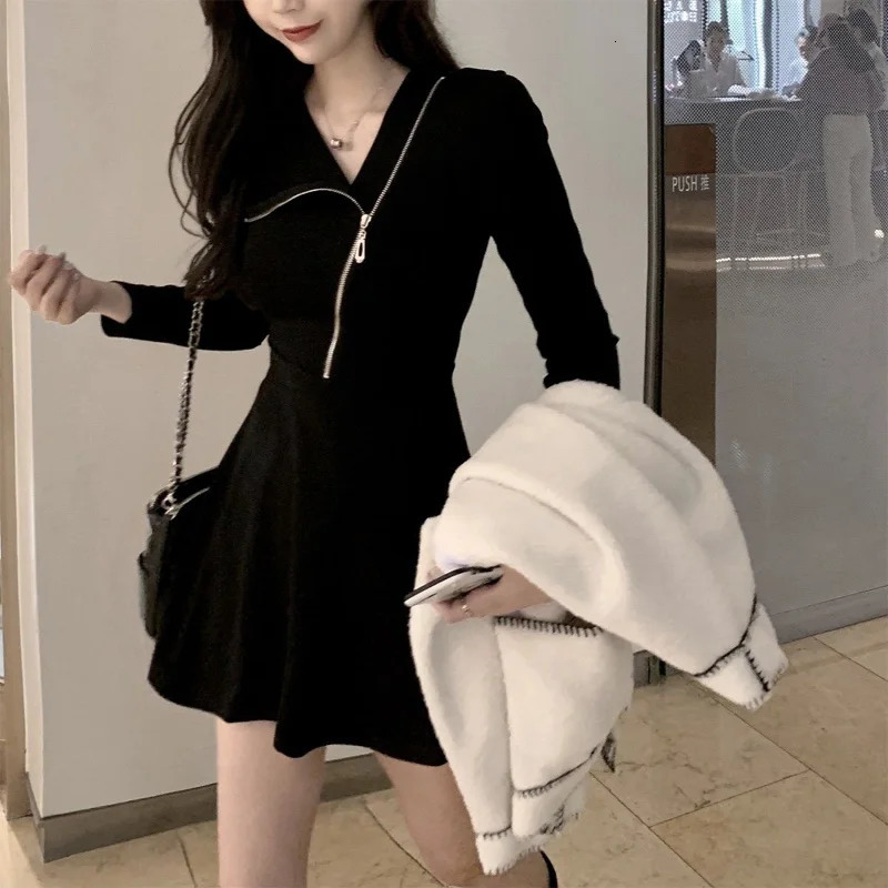 Spring and Autumn Fashion Feel Sweet and Spicy Irregular Zipper Collar Slim Fit Solid Color Womens A-line Dress 240807