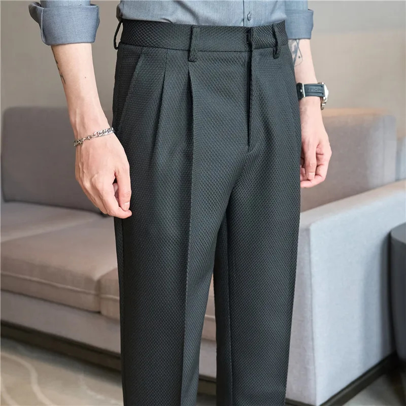Spring and Autumn Men Waffle Pants Business Casual Fashion Texture Advanced Pleated Design Comfortable Straight leg Hombre 240806