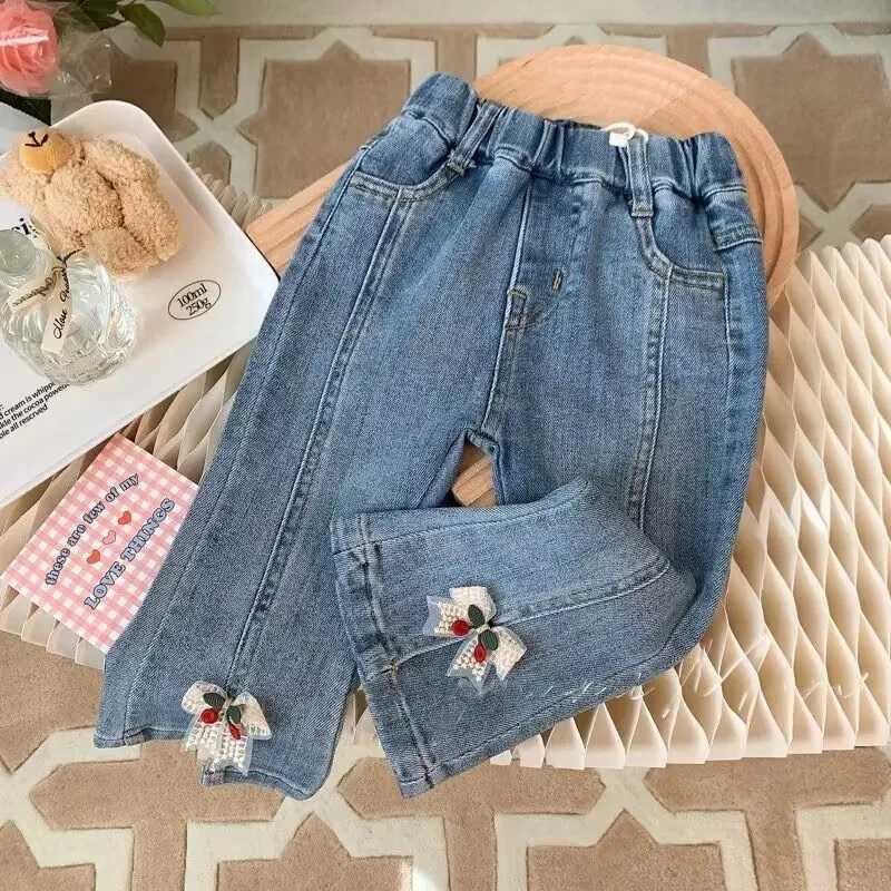 Jeans Girls pants 2023 Spring and Autumn Outwear Slim fitting jeans Childrens flared pants Little girls stretch denim pants