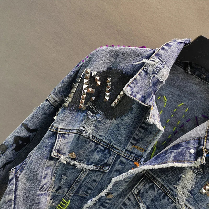 Women Diamonds Beaded Letters Graffiti Denim Coat Holes Rivets Tassels Jeans Bomber Jacket Casual Eyelet Cowboy Cardigan Jaqueta 240806