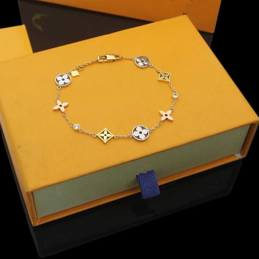 Bracelet 3-color Integrated Small Flower Stainless Steel Plated Sier Gold Inlaid Crystal Charm Bracelets Fine Designer Jewelry Birthday Daily Gift