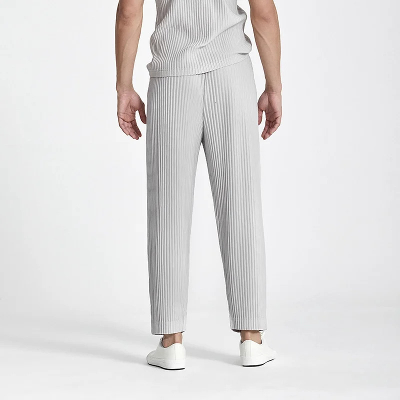 Summer Casual Pants Men Fashion Black Gray Straight Pants Men Streetwear Korean Loose Pleated Pants Mens Ice Silk Trousers S-2XL 240807
