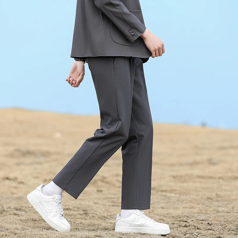 Elastic Waist Small Feet Slim Korean Style Pleated Tapered Blazer Trousers Streetwear Fashion Men Solid Color Casual Pants 240807