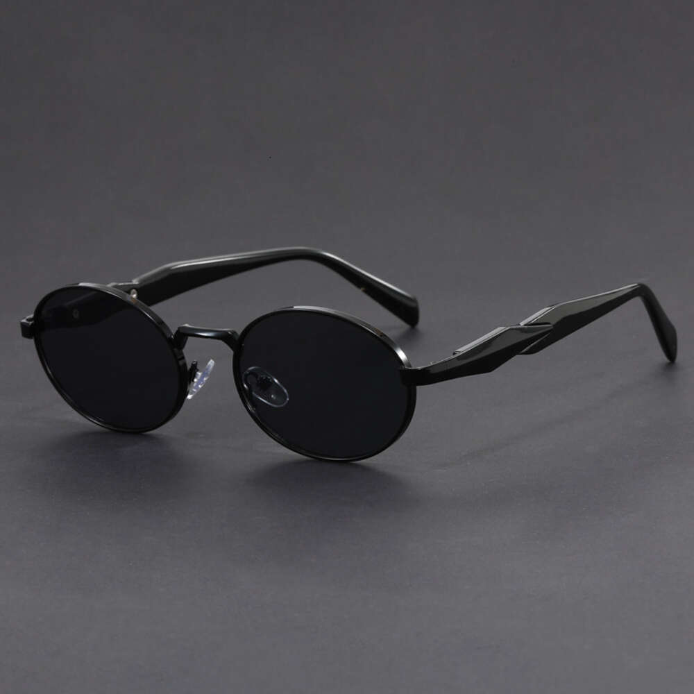 New Glasses elliptical frame light luxury women with a high-end feel, suitable for wearing sunscreen, fashionable designer sunglasses