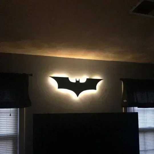 Batmanes Night Light Cool Remote Control Multi Color 3D Creative Bat Atmosphere Home Decoration Bedroom Wall Hanging Lamp Y240807