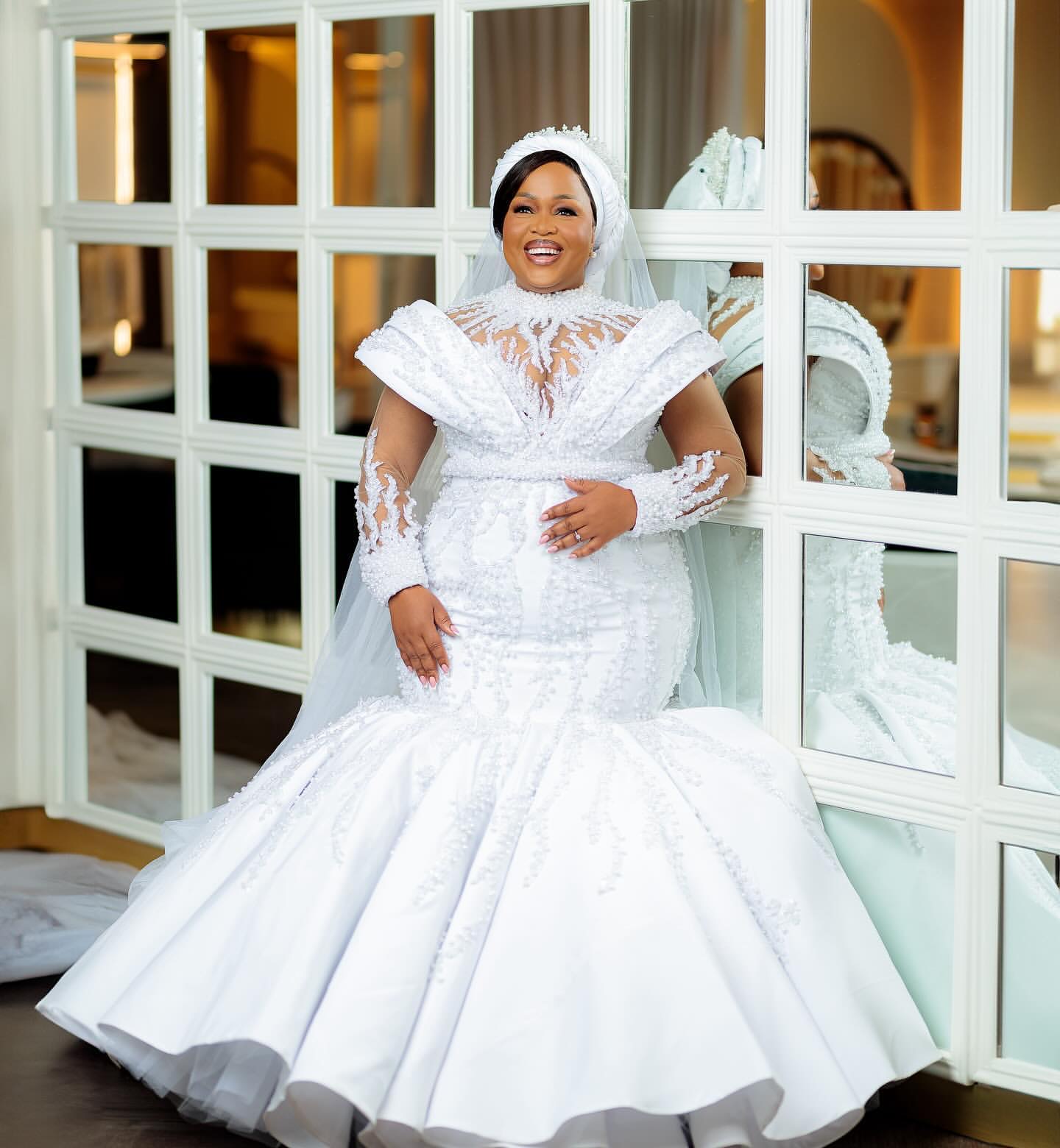 2024 Arabic Aso Ebi Plus Size White Mermaid Wedding Dresses Lacefull Pearls Stylish Vintage Bridal Gowns Dress Vestidos De Novia ZJ211