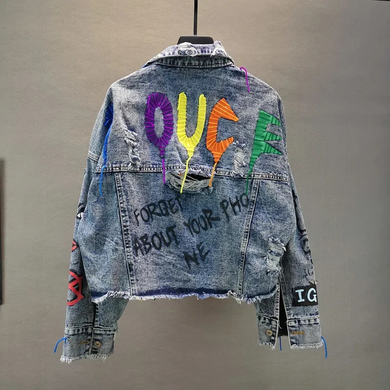 Women Diamonds Beaded Letters Graffiti Denim Coat Holes Rivets Tassels Jeans Bomber Jacket Casual Eyelet Cowboy Cardigan Jaqueta 240806