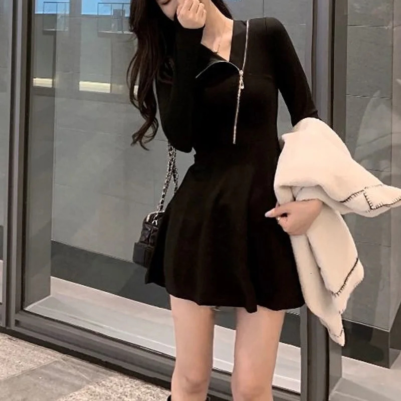 Spring and Autumn Fashion Feel Sweet and Spicy Irregular Zipper Collar Slim Fit Solid Color Womens A-line Dress 240807