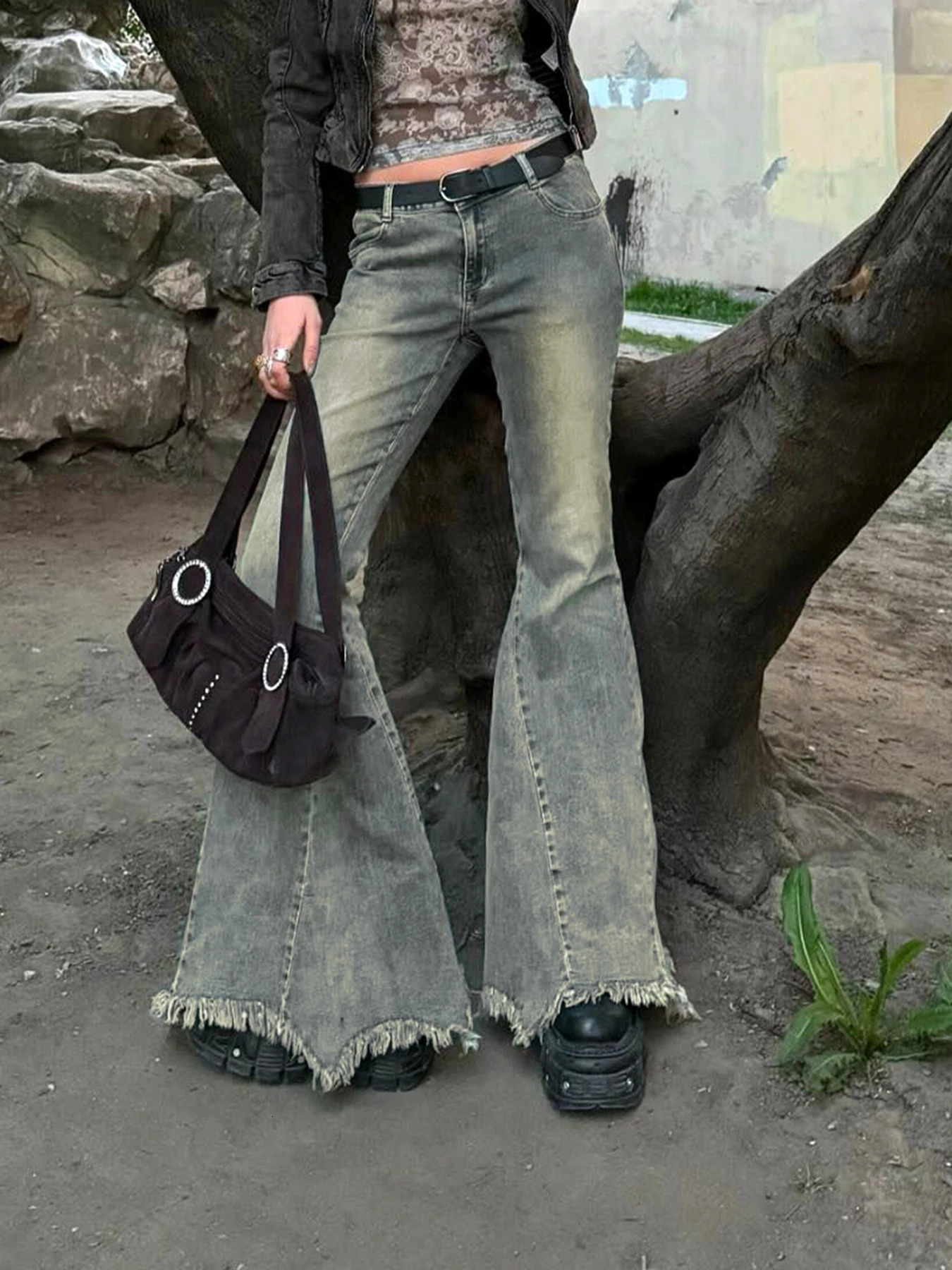 Weekeep Distressed y2k Jeans Vintage 2000s Low Rise Flared Pants Korean Fashion Denim Boot Cut Pants for Women Harajuku Trousers 240807