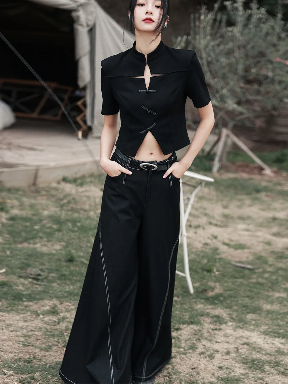 UMI MAO Gifts Belt Vintage Low Waist Bell Bottom Pants Womens Denim Loose Covering Black Versatile Wide Leg Trousers Y2K 240807