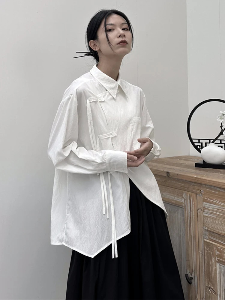 EAM Women White Buckle Irregular Big Size Blouse Lapel Long Sleeve Loose Fit Shirt Fashion Spring Autumn 1DF7846 240807