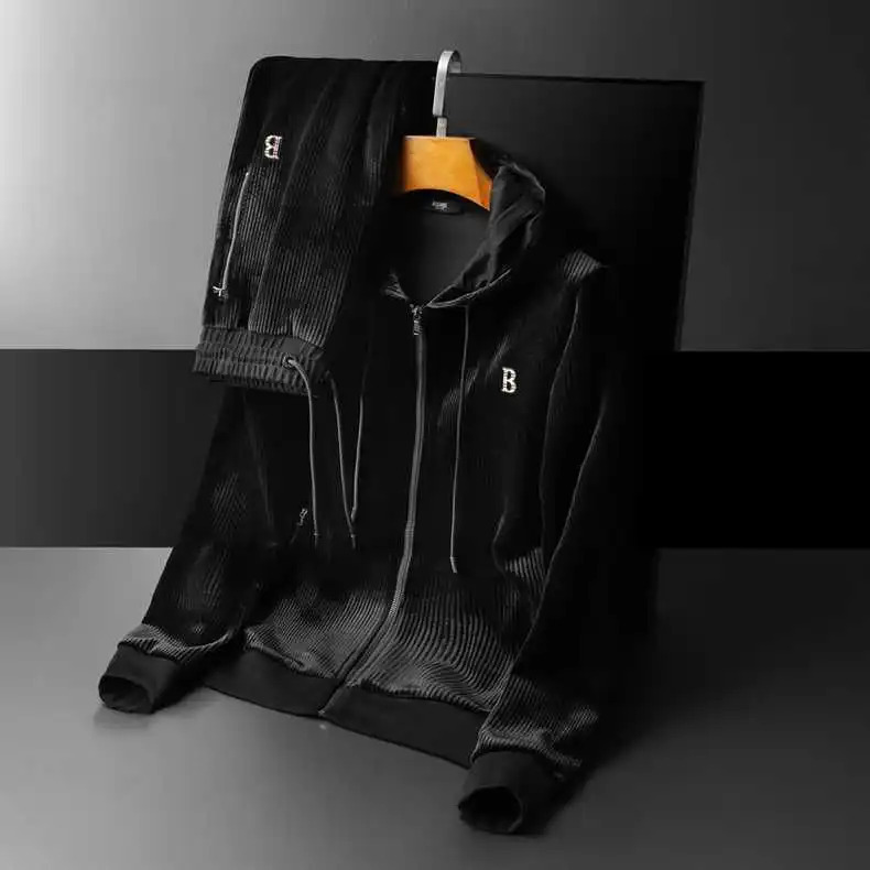 High end Leisure Sports Hooded Set Mens Gold Velvet Two piece Loose Autumn and Winter Wear 240808