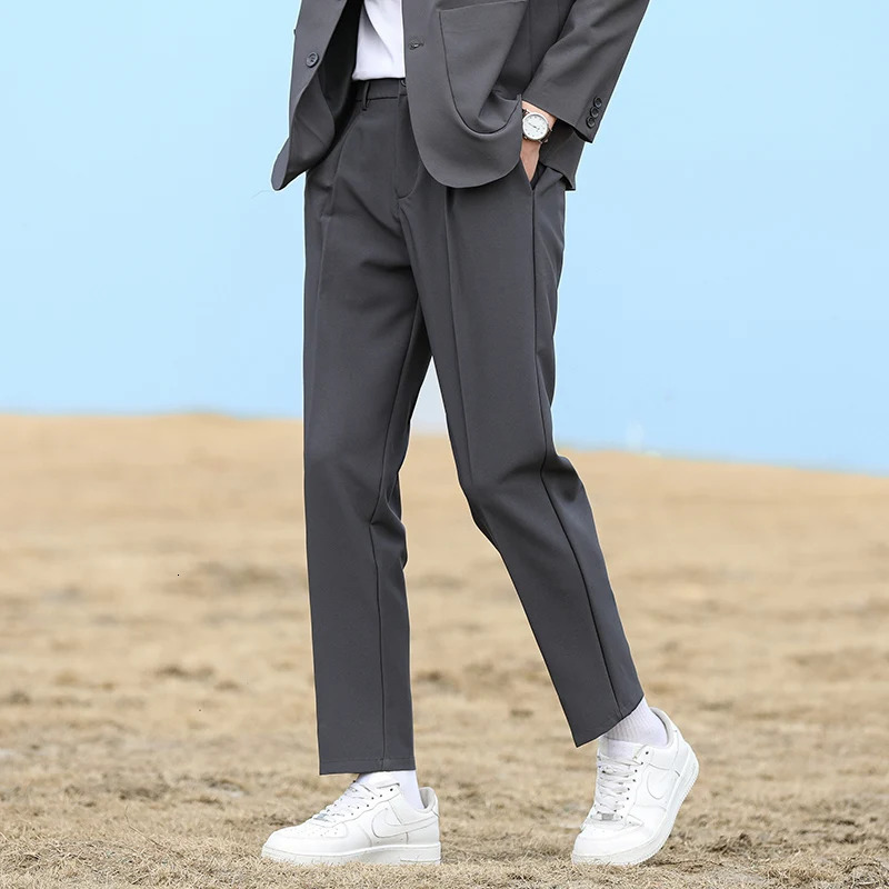 Elastic Waist Small Feet Slim Korean Style Pleated Tapered Blazer Trousers Streetwear Fashion Men Solid Color Casual Pants 240807