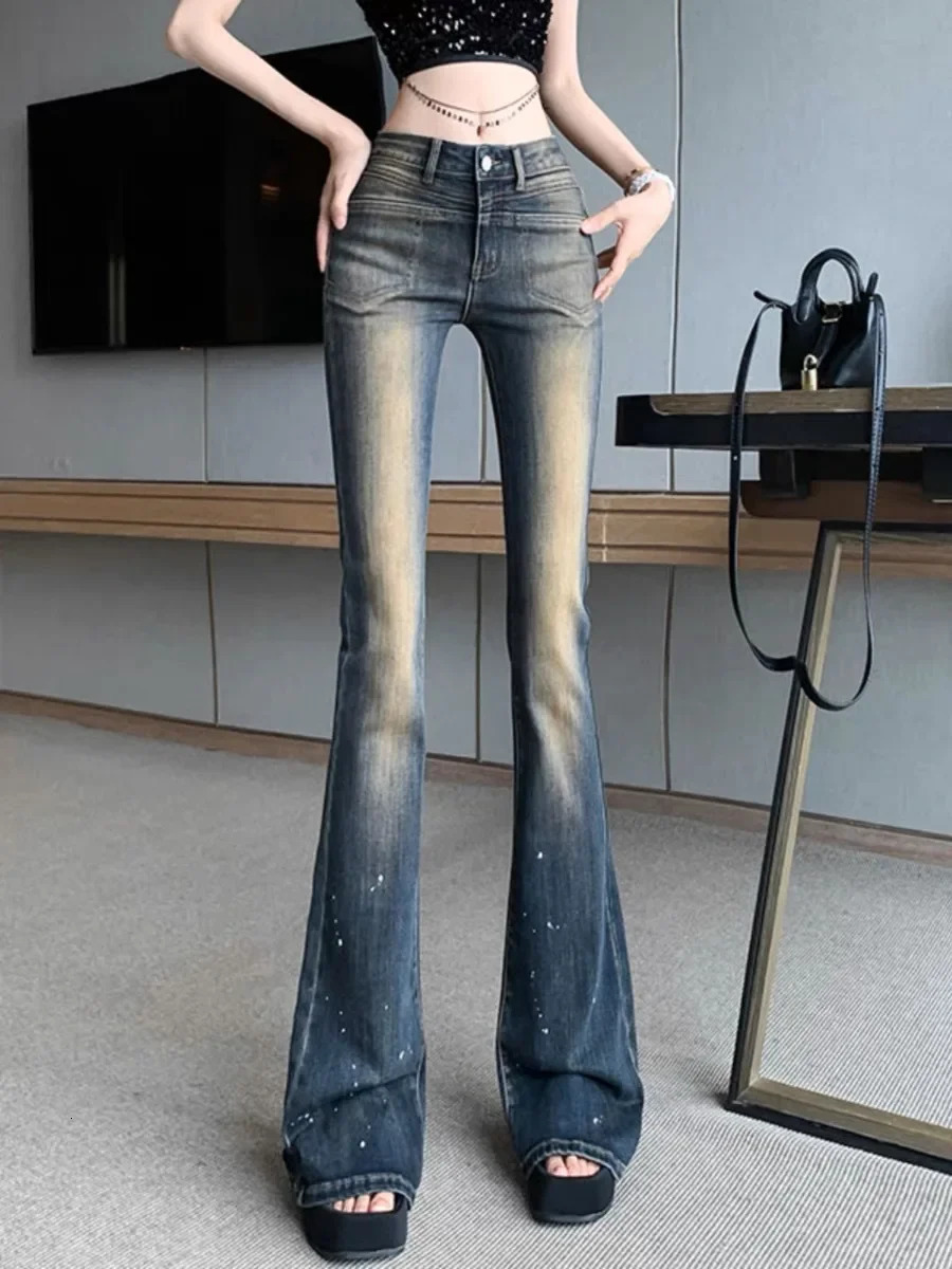 American Style High-waisted Distressed Vintage Jeans Womens Micro Flare Tight Spring Arrival Hip Hop Slim Fit Denim Trousers 240807