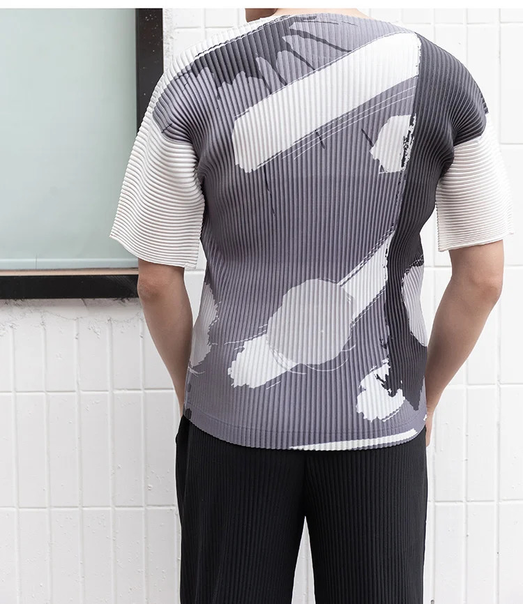 ALSEY Miyake O-neck short sleeved graffiti Japanese streetwear fashion T-shirt loose pleated abstract printing trend elastic top240807