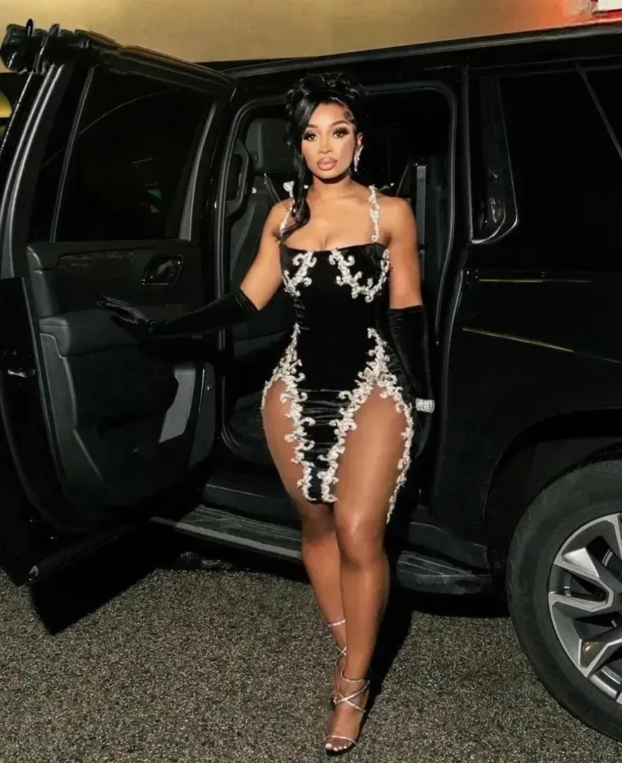 2024 Black Sexy Cocktail Dresses for Women Short Prom Dresses Spaghetti Straps Illusion Rhinestones Decorated Birthday Party Dress for Special Occasio