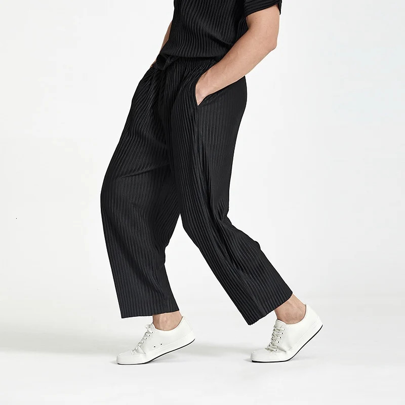 Summer Casual Pants Men Fashion Black Gray Straight Pants Men Streetwear Korean Loose Pleated Pants Mens Ice Silk Trousers S-2XL 240807