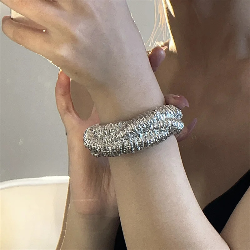XIALUOKE Hyperbole Metal Open Irregular Extured Bracelet For Women Europe Retro Style Personality Cuff Bracelet Jewelry 240731