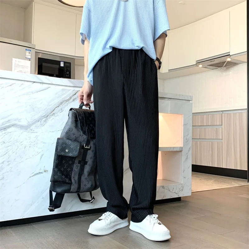 Summer Pleated Pants Men Fashion Oversized Ice Silk Pants Men Japanese Streetwear Loose Straight Pants Mens Casual Trousers 240807