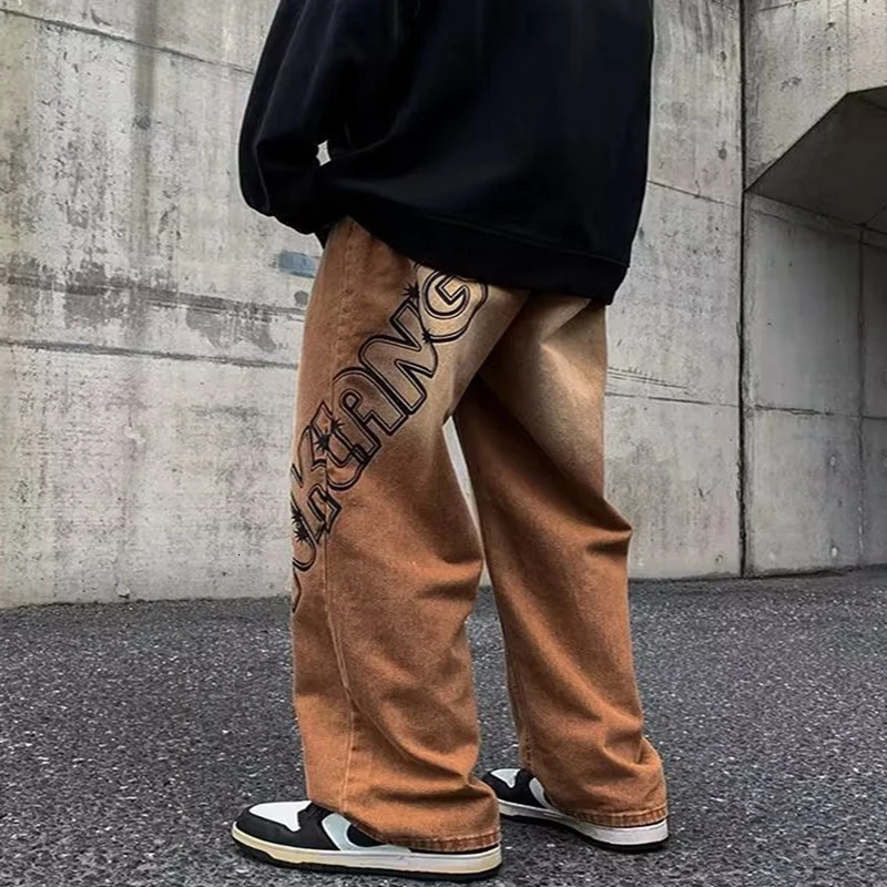 Fashion Letter Graffiti Brown Hip Hop Men Baggy Jeans Pants Y2K Clothes Straight Vintage Denim Trousers Pantalon Homme 240806