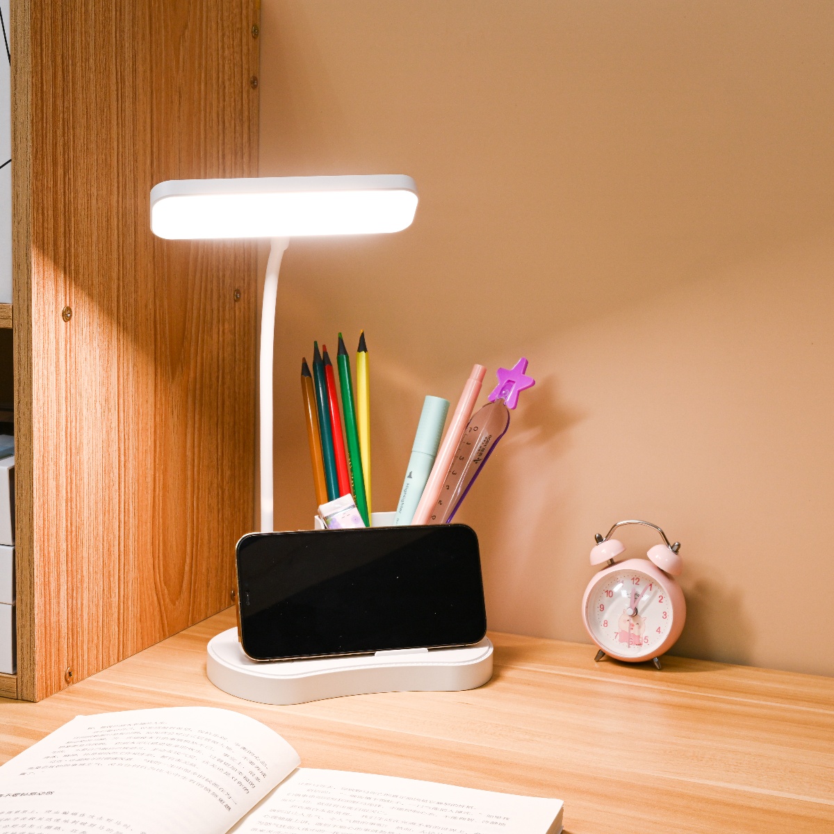Eco-Friendly USB Powered LED Table Lamp with Switchable Lighting Colors Ideal for Study and Work Areas